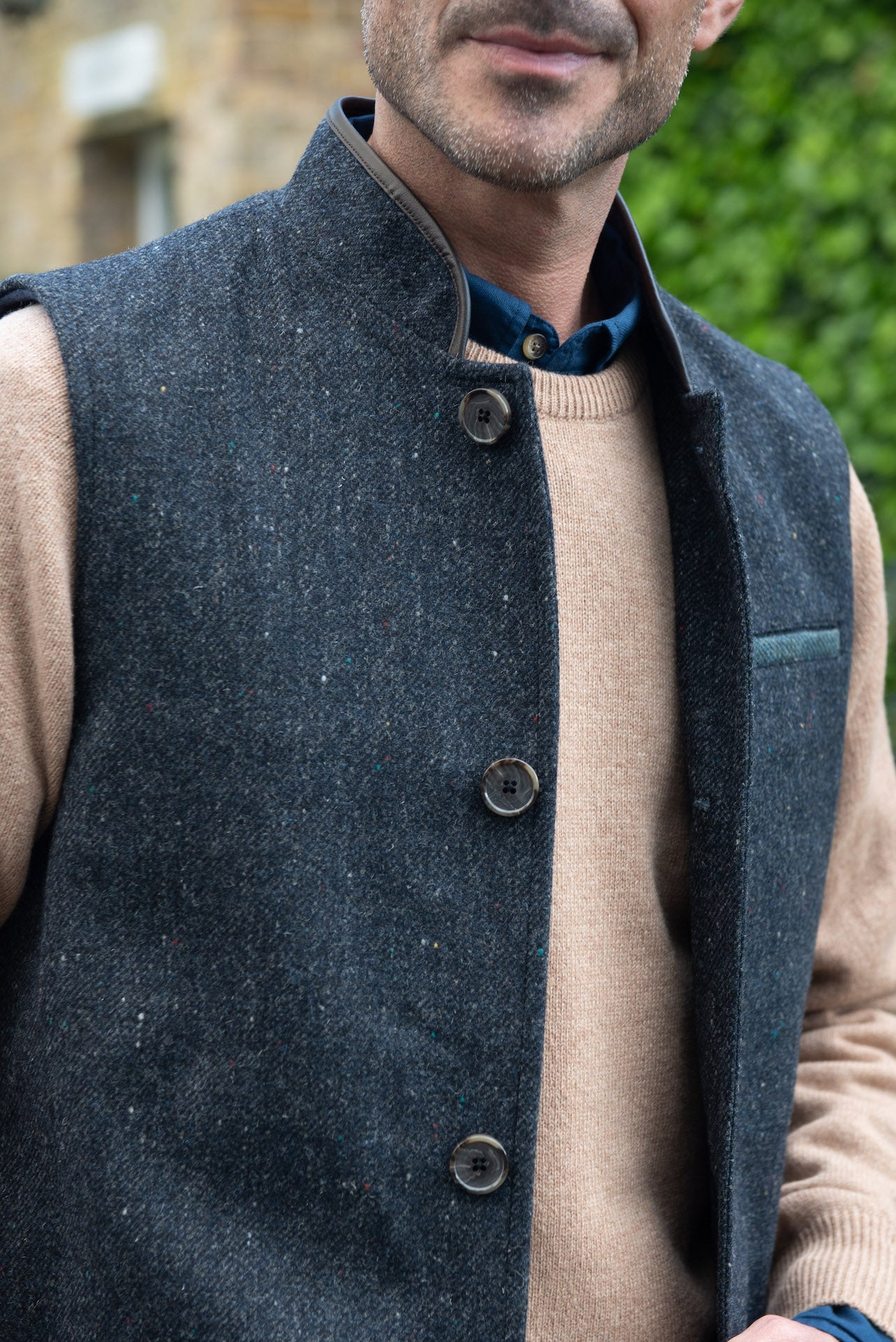 Darzi Shetland Wool Gilet - Dark Blue