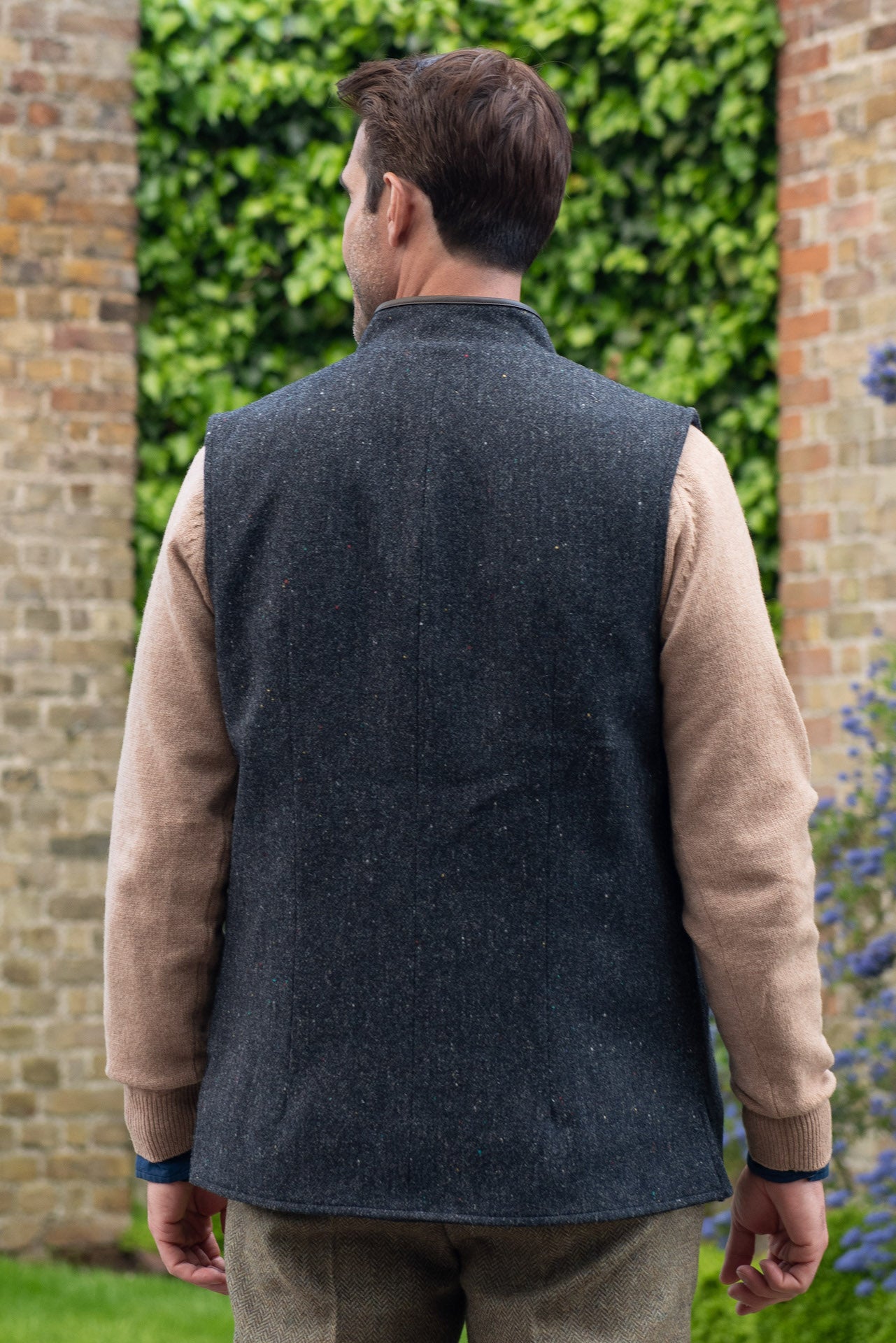 Darzi Shetland Wool Gilet - Dark Blue - Back
