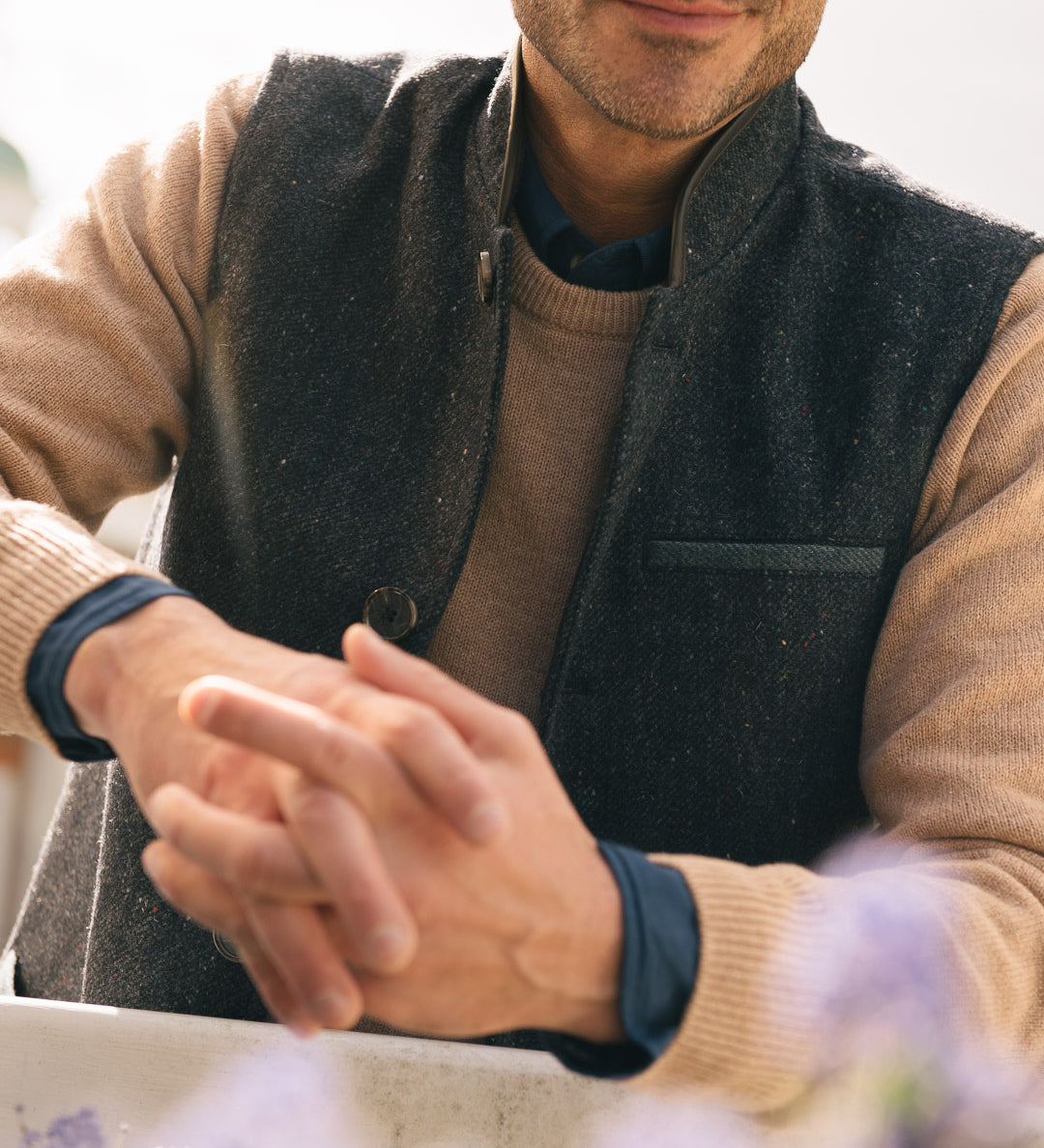 Darzi Shetland Wool Gilet - Dark Blue - Close Up