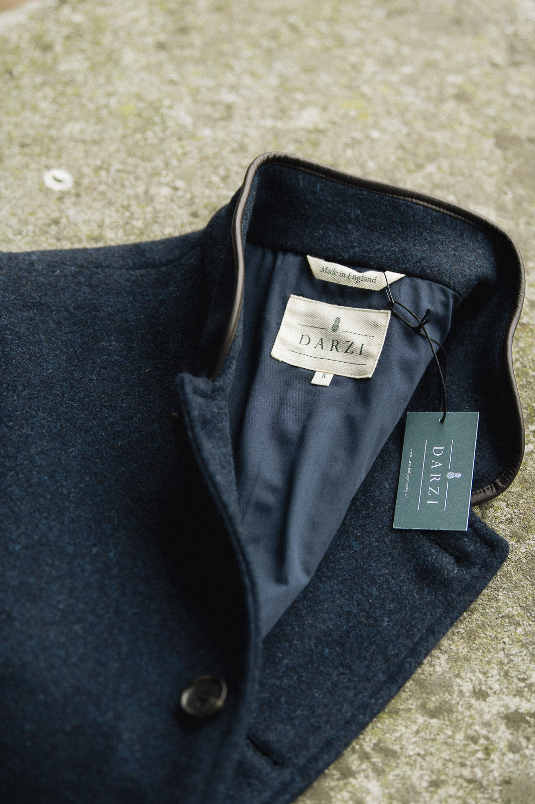 Darzi Midnight Blue merino wool waistcoat - collar and label detail