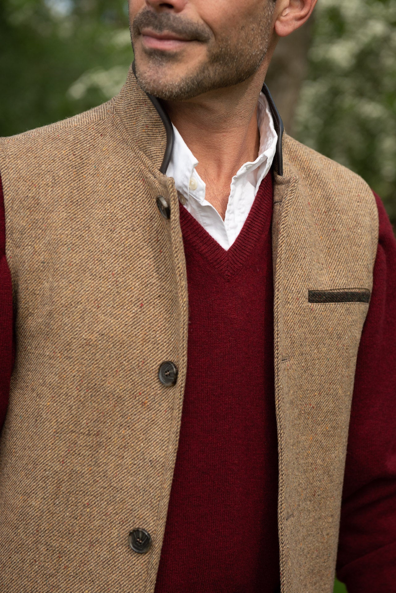 Men's Shetland Wool Darzi gilet in Camel Brown