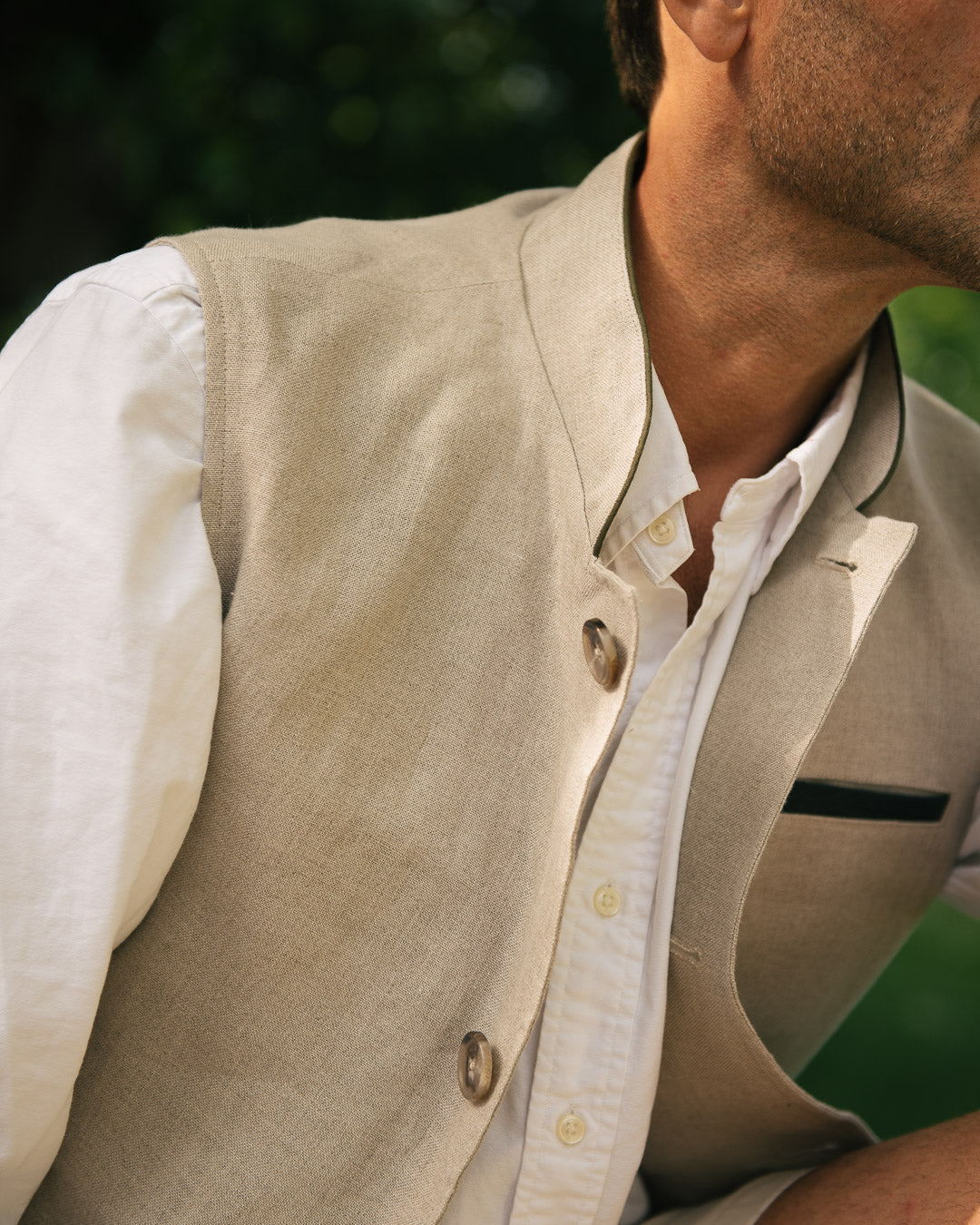 DARZI COMO LINEN GILET - LIMESTONE