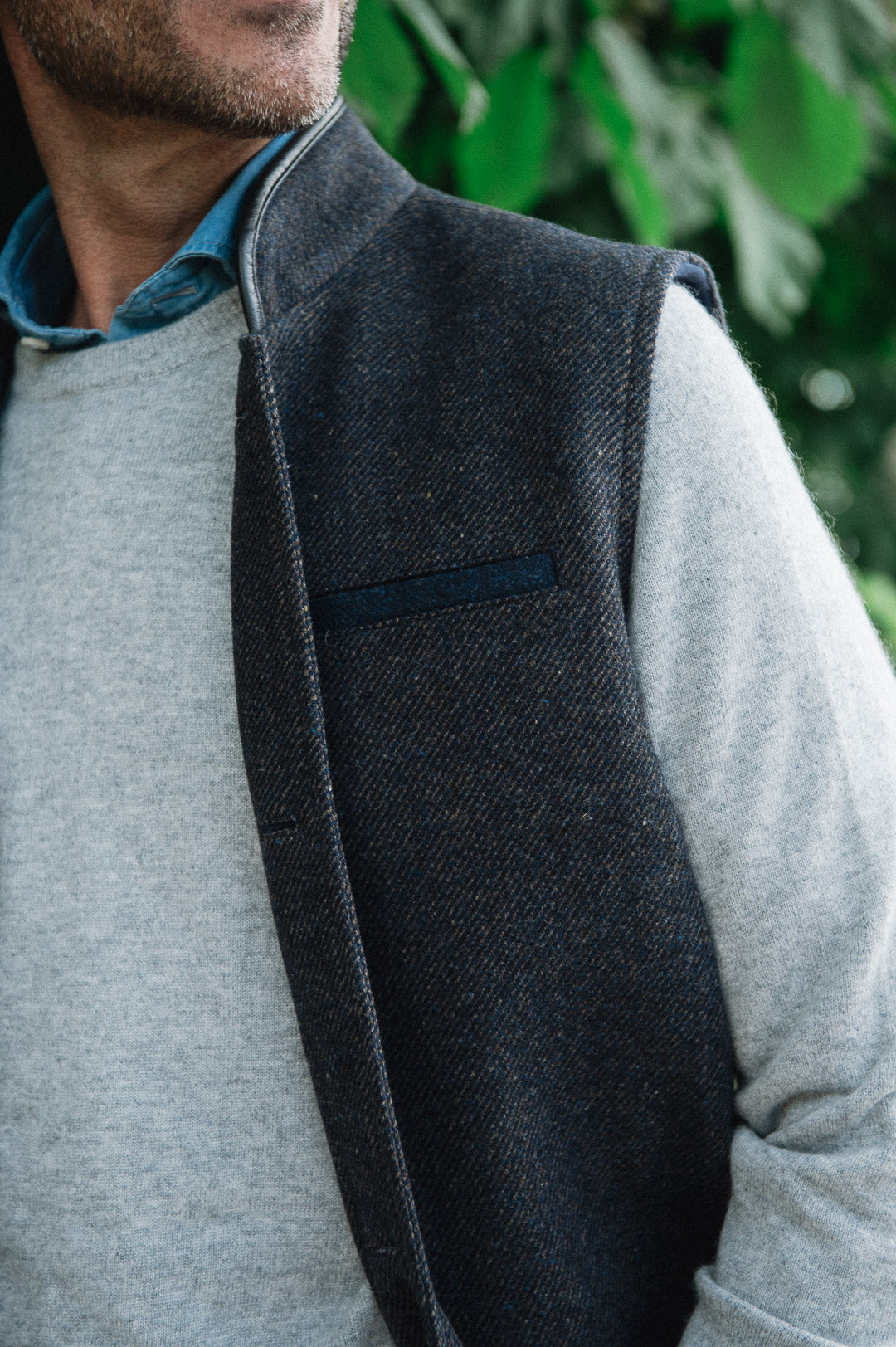 Darzi Helmsley wool waistcoat in Blue Brown Twill - close-up