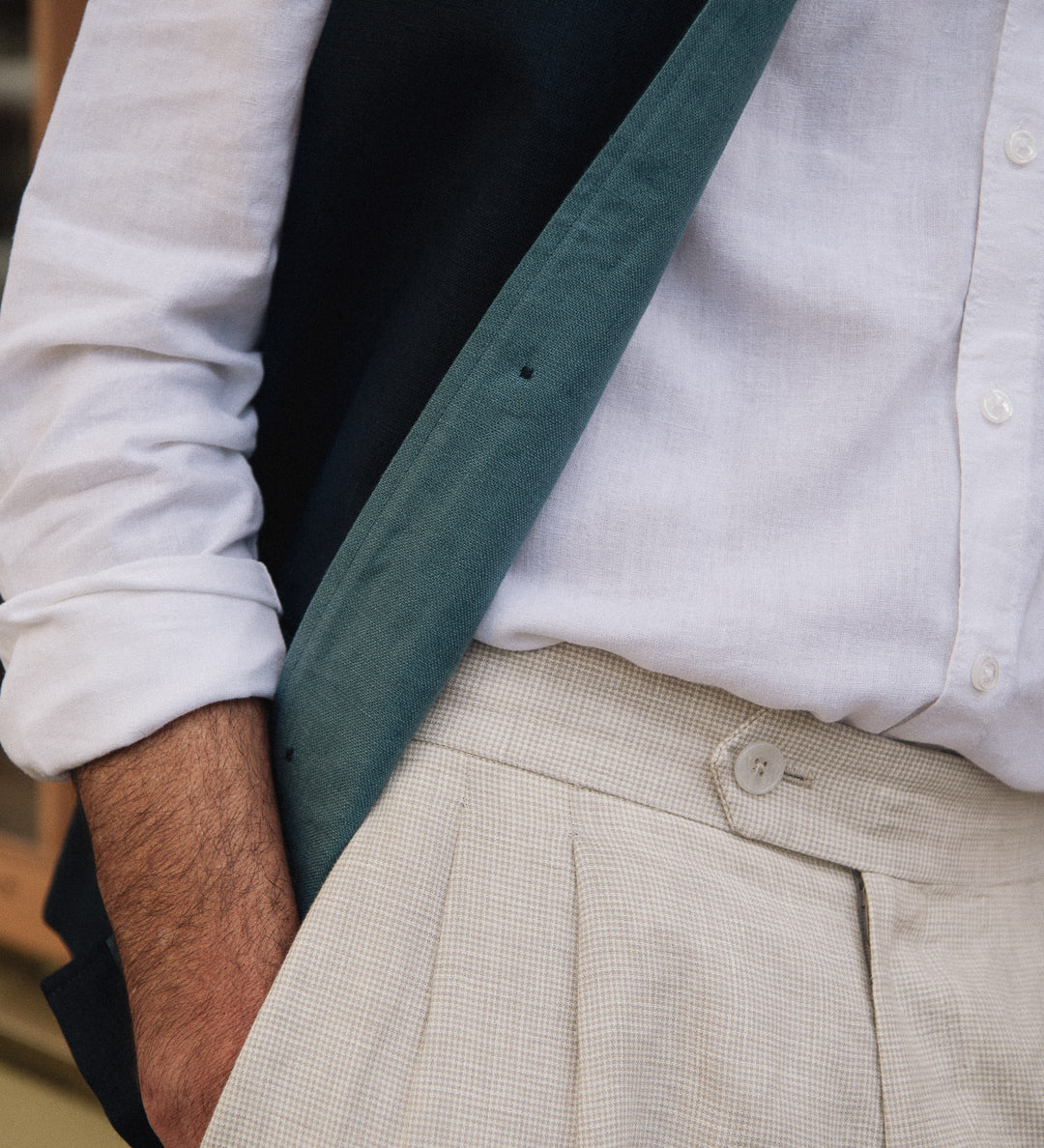 DARZI COMO LINEN NEHRU WAISTCOAT -  NAVY - DETAIL