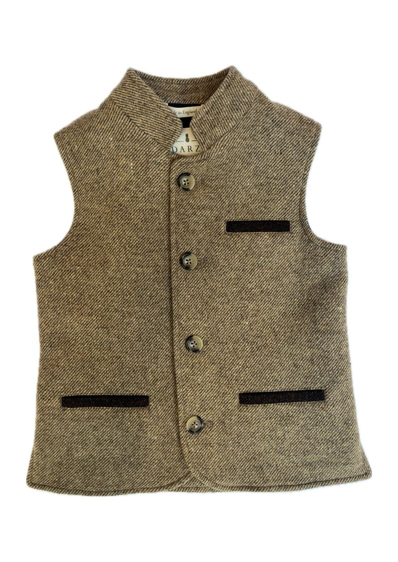 Little Darzi gilet in Camel Brown - closed buttons