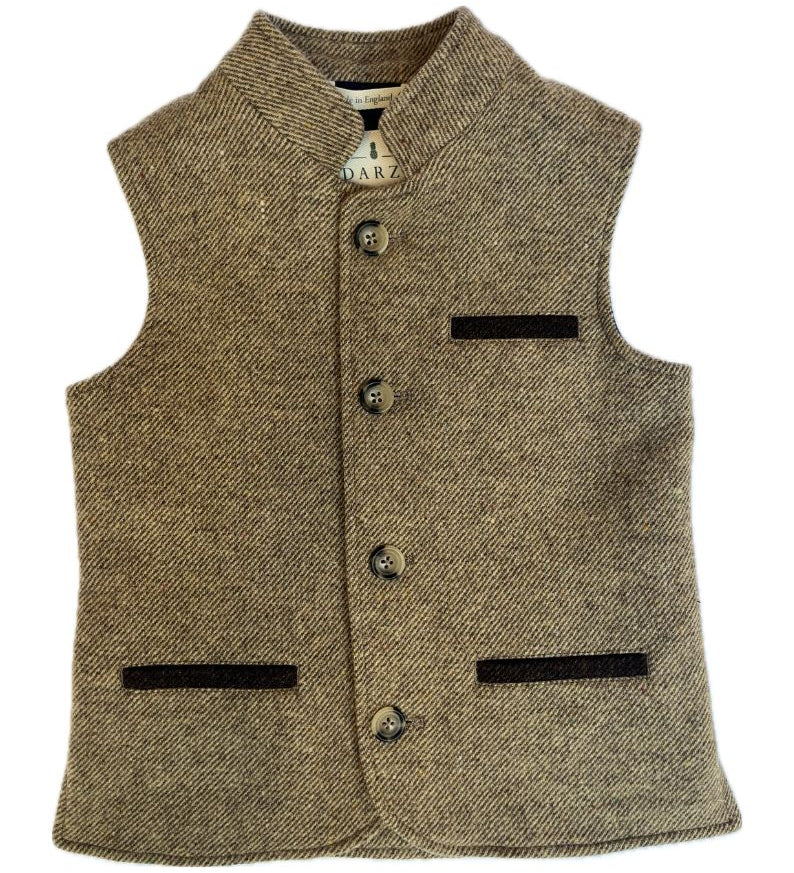 Little Darzi gilet in Camel Brown - closed buttons