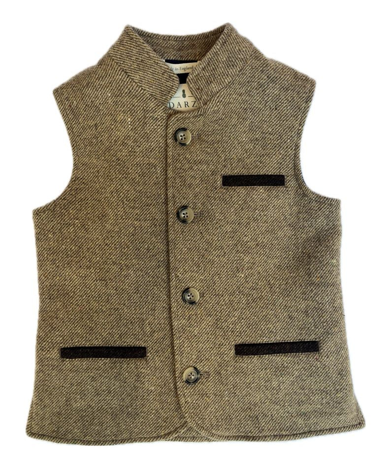 Little Darzi gilet in Camel Brown - closed buttons
