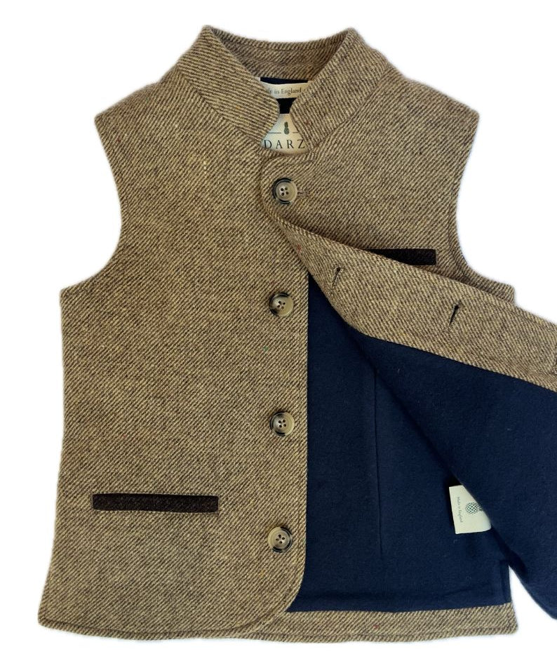 Little Darzi gilet in Camel Brown - open buttons