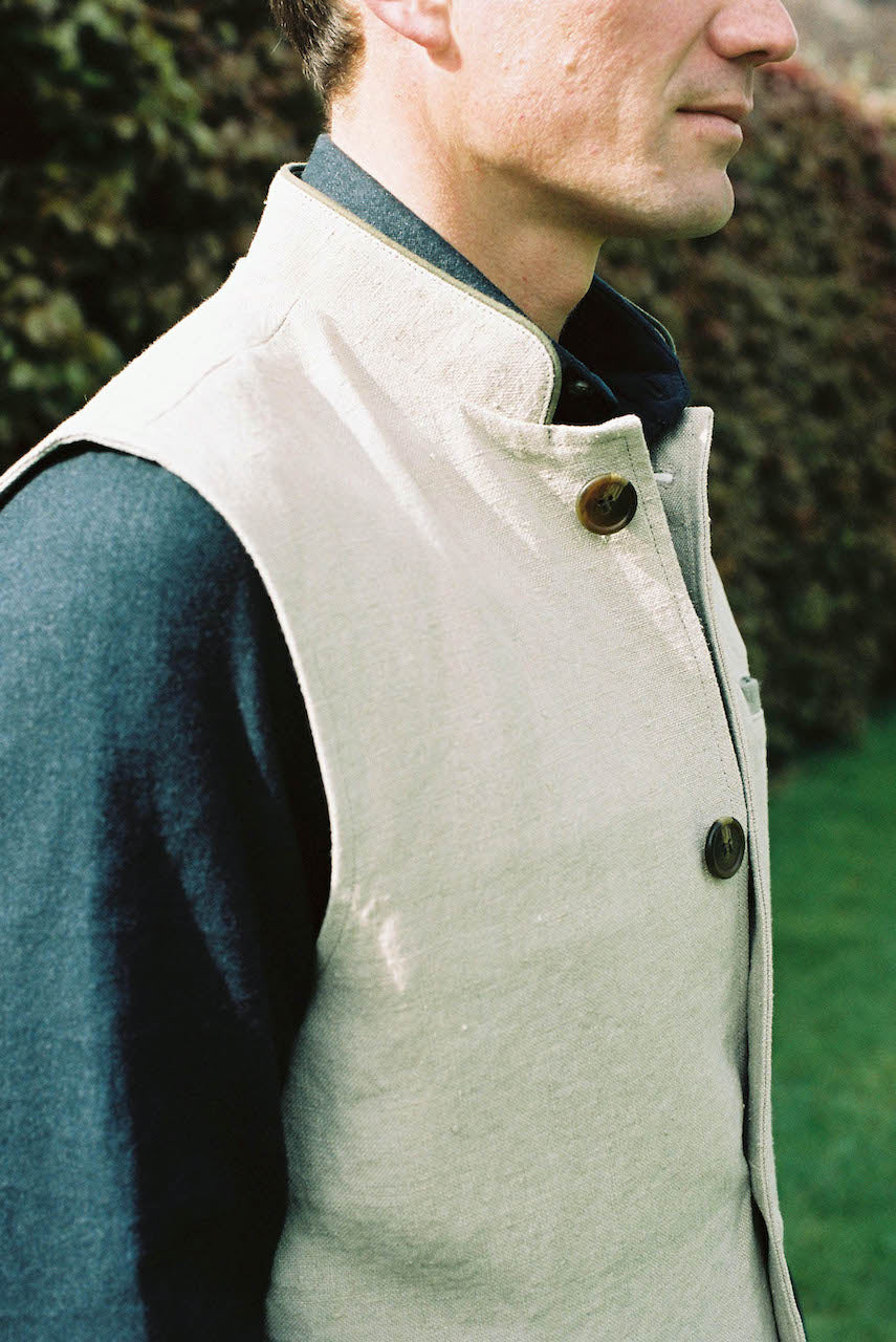 Darzi Alderney Linen Gilet - Limestone - Side View