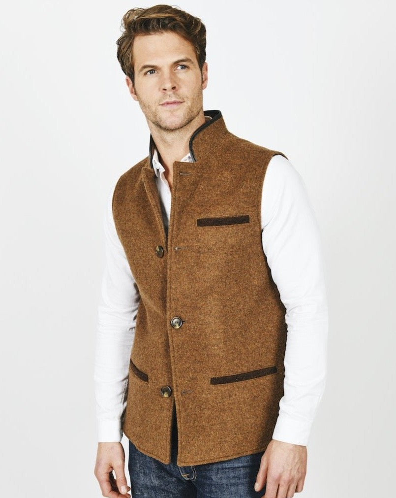 Man wearing Mouse Brown merino wool Darzi gilet 